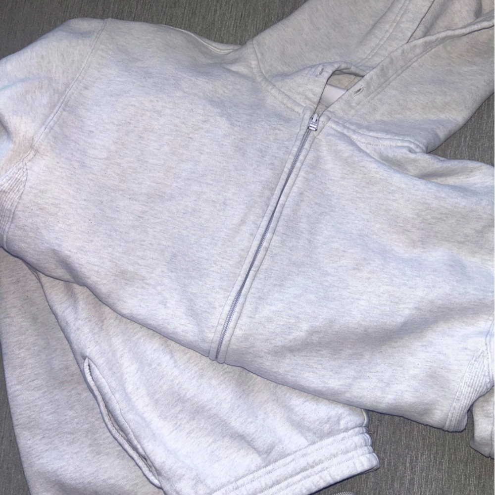 TNA Aritzia boyfriend sweat set size XS